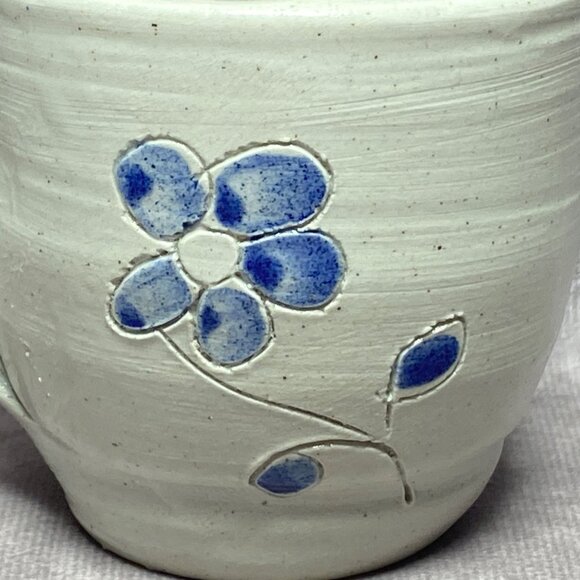 Vintage Williamsburg Pottery Salt Glaze Mug Cup Blue Floral - Picture 2 of 10